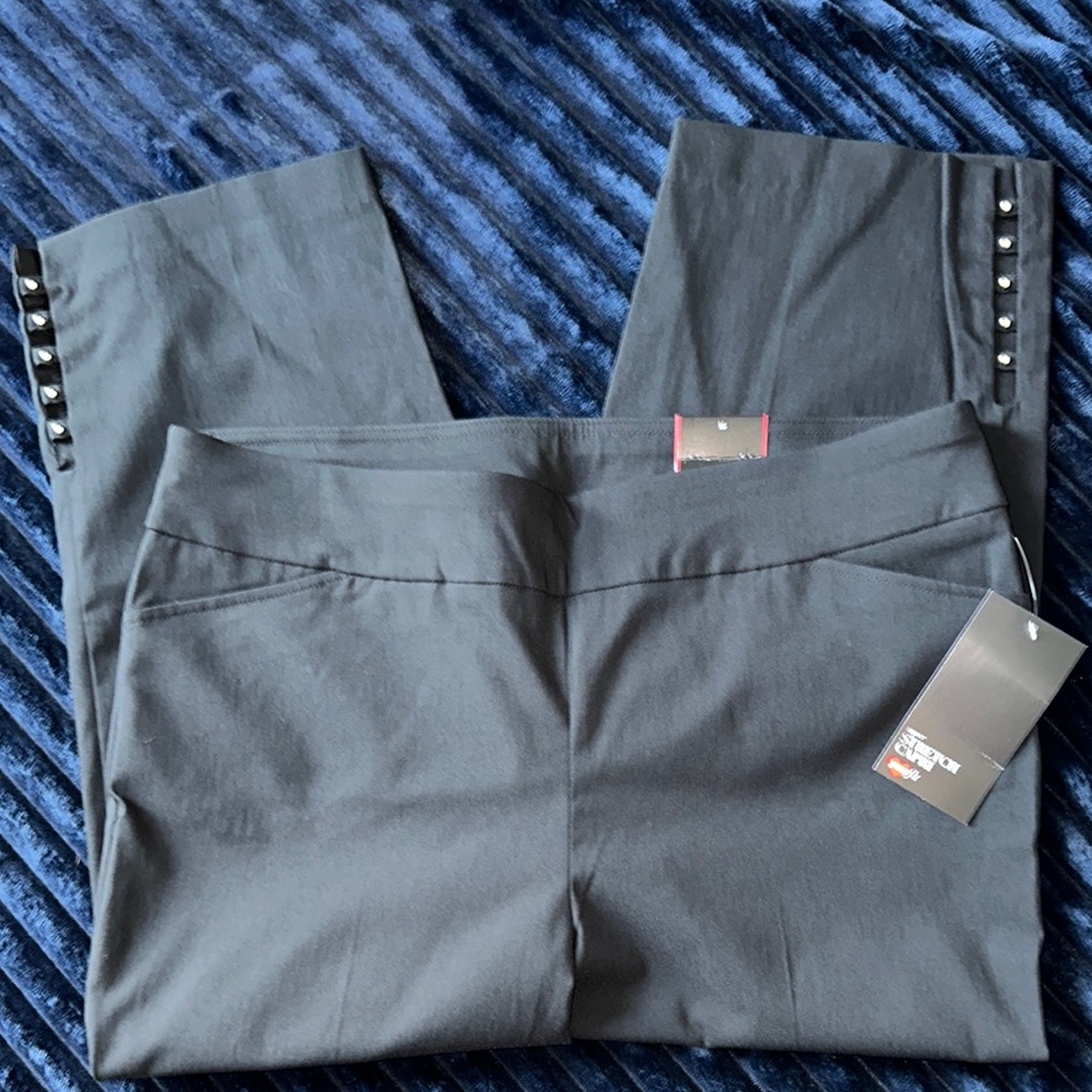 Avenue Stretch Capris